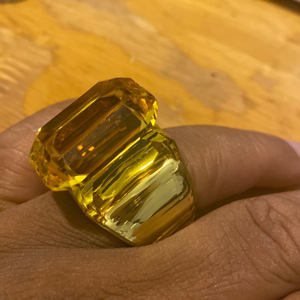 Swarovski Lucent cocktail ring